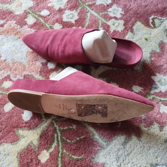 STUART WEITZMAN Burgundy Suede Flat Pointed Toe Mules 8.5 - Picture 8 of 9